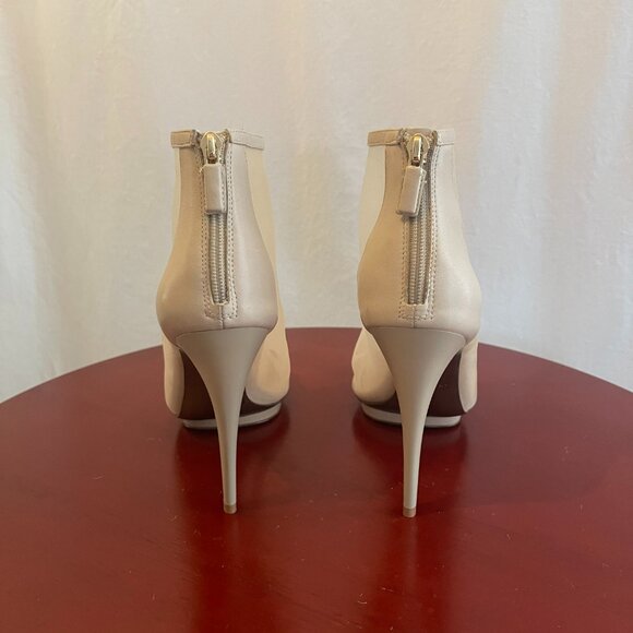 BCBG MAXAZRIA NUDE MESH PEEPTOE ANKLE BOOTIE 9.5 NEW - Picture 3 of 12